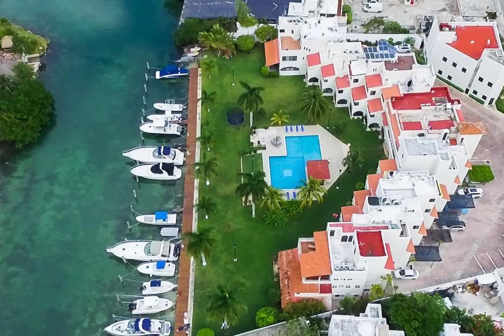 Charming Lagoon Front Villa By Casa Paraiso Cancun Dış mekan fotoğraf